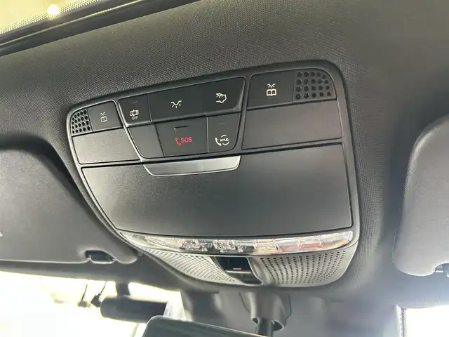 メルセデス・ベンツ ＧＬＣ２２０ d 4マチック クーペ AMGライン 大阪府 2022(令4)年 1.4万km ダイヤモンドホワイト レーダーセーフティP/サンルーフ/ハーフレザー/メモリ付きパワーシート/シートヒーター/ACC/純正ナビ/TV/360度カメラ/applecarplay/純正19インチAW/LEDヘッドライト/アンビエントライト/電動リアゲート/ブラインドスポット/クリアランスソナー/パドルシフト/ETC/ドラレコ