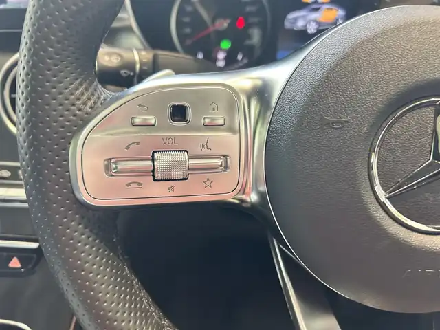 メルセデス・ベンツ ＧＬＣ２２０ d 4マチック クーペ AMGライン 大阪府 2022(令4)年 1.4万km ダイヤモンドホワイト レーダーセーフティP/サンルーフ/ハーフレザー/メモリ付きパワーシート/シートヒーター/ACC/純正ナビ/TV/360度カメラ/applecarplay/純正19インチAW/LEDヘッドライト/アンビエントライト/電動リアゲート/ブラインドスポット/クリアランスソナー/パドルシフト/ETC/ドラレコ
