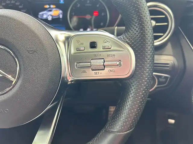 メルセデス・ベンツ ＧＬＣ２２０ d 4マチック クーペ AMGライン 大阪府 2022(令4)年 1.4万km ダイヤモンドホワイト レーダーセーフティP/サンルーフ/ハーフレザー/メモリ付きパワーシート/シートヒーター/ACC/純正ナビ/TV/360度カメラ/applecarplay/純正19インチAW/LEDヘッドライト/アンビエントライト/電動リアゲート/ブラインドスポット/クリアランスソナー/パドルシフト/ETC/ドラレコ
