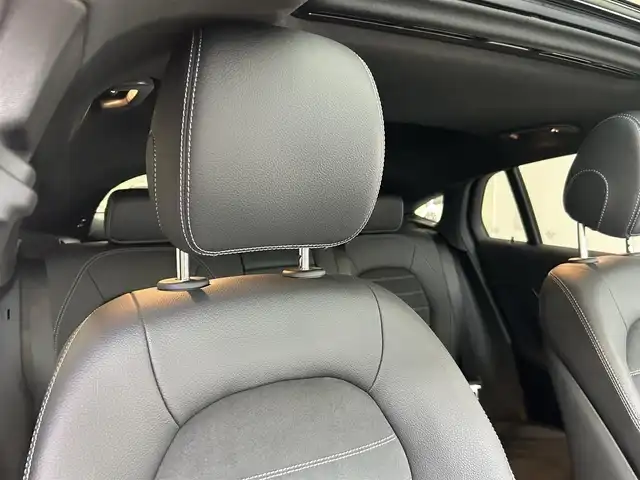 メルセデス・ベンツ ＧＬＣ２２０ d 4マチック クーペ AMGライン 大阪府 2022(令4)年 1.4万km ダイヤモンドホワイト レーダーセーフティP/サンルーフ/ハーフレザー/メモリ付きパワーシート/シートヒーター/ACC/純正ナビ/TV/360度カメラ/applecarplay/純正19インチAW/LEDヘッドライト/アンビエントライト/電動リアゲート/ブラインドスポット/クリアランスソナー/パドルシフト/ETC/ドラレコ