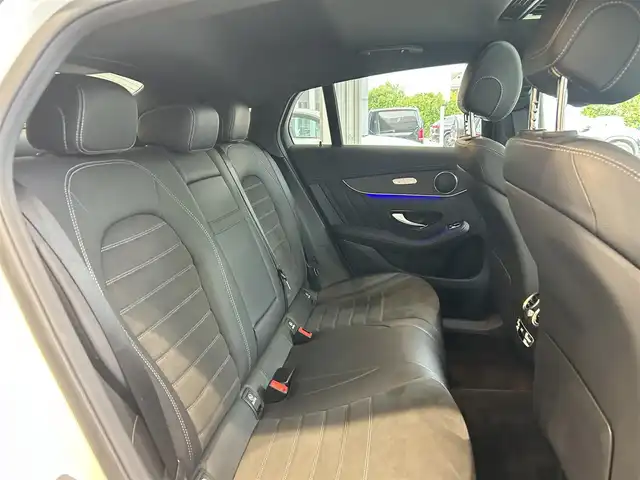 メルセデス・ベンツ ＧＬＣ２２０ d 4マチック クーペ AMGライン 大阪府 2022(令4)年 1.4万km ダイヤモンドホワイト レーダーセーフティP/サンルーフ/ハーフレザー/メモリ付きパワーシート/シートヒーター/ACC/純正ナビ/TV/360度カメラ/applecarplay/純正19インチAW/LEDヘッドライト/アンビエントライト/電動リアゲート/ブラインドスポット/クリアランスソナー/パドルシフト/ETC/ドラレコ