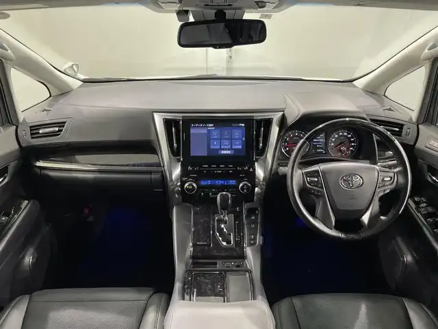 トヨタ ヴェルファイア Z Gエディション 愛知県 2020(令2)年 5.4万km ホワイトパールクリスタルシャイン 純正10インチナビ/（Bluetooth/AM/FM/フルセグTV）/サンルーフ/フリップダウンモニター/衝突軽減ブレーキ/両側電動スライドドア/レーダークルーズコントロール/シートヒーター/エアシート/LEDヘッドライト/ETC/バックカメラ/ステアリングヒーター/パワーシート/電動リアゲート/コーナーセンサー/スマートキー/純正18インチAW