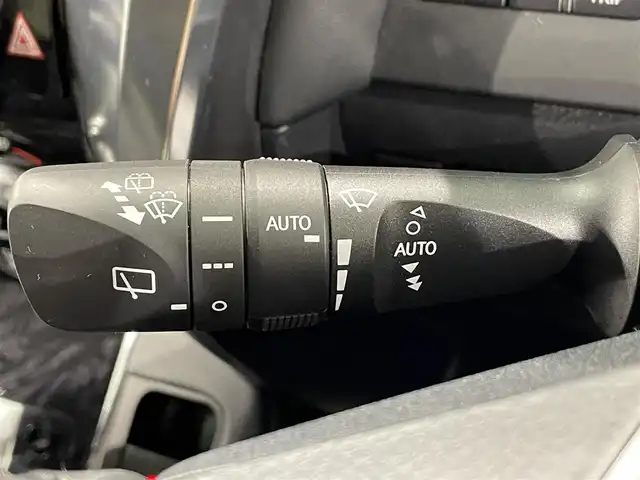 トヨタ ヴェルファイア Z Gエディション 愛知県 2020(令2)年 5.4万km ホワイトパールクリスタルシャイン 純正10インチナビ/（Bluetooth/AM/FM/フルセグTV）/サンルーフ/フリップダウンモニター/衝突軽減ブレーキ/両側電動スライドドア/レーダークルーズコントロール/シートヒーター/エアシート/LEDヘッドライト/ETC/バックカメラ/ステアリングヒーター/パワーシート/電動リアゲート/コーナーセンサー/スマートキー/純正18インチAW