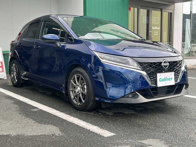 日産 ノート X FOUR 京都府 2021(令3)年 1.8万km オーロラフレアブルーパール 社外７型SDナビ/衝突軽減装置　/バックカメラ　/フルセグ　/禁煙車　/コーナーセンサー /４WD /ＬＥＤヘッドライト　/スマートキー /前席シートヒーター /ＥＴＣ /電動格納ミラー /プッシュスタート