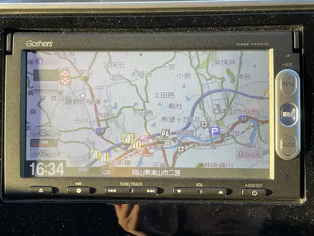 ホンダ フィット 13G Sパッケージ 岡山県 2014(平26)年 5.6万km ティンテッドシルバーM ベーシックインターナビ/フルセグテレビ/Bluetooth/iPod/AUX/USB接続可能/パドルシフト/ECOモード/アイドリングストップ/ETC/バックカメラ/プッシュスタート/LEDヘッドライト/純正フロアマット/社外アルミホイール
