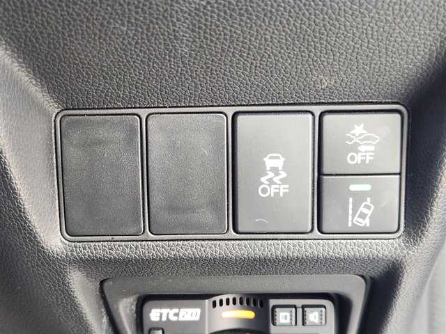 ホンダ ステップワゴン スパーダ eHEV G EXホンダS 愛知県 2020(令2)年 4.5万km プラチナホワイトパール ホンダセンシング/・衝突軽減ブレーキ/・誤発進抑制装置/・先行発進お知らせ機能/純正9型ナビ/・フルセグTV/・Bluetooth/・CD/DVD/両側パワースライドドア/バックカメラ/アダプティブクルーズコントロール/社外前後ドライブレコーダー/ハーフレザーシート/シートヒーター　/革巻きステアリング　/ステアリングリモコン/純正フロアマット/純正16インチAW/LEDライト/ETC2.0