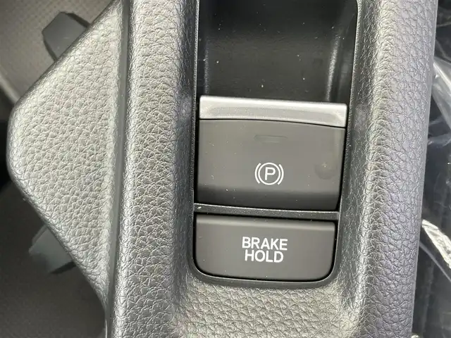 ホンダ ヴェゼル ハイブリッド e:HEV Z 千葉県 2025(令7)年 0.1千km クリスタルブラックパール 登録済未使用車/・登録時走行距離5km/ホンダセンシング/・衝突軽減ブレーキ/レーンキープアシスト/・レーダークルーズコントロール/オートハイビーム/・クリアランスソナー/ブラインドスポットモニター/純正9インチコネクトナビ/・フルセグ/BT/USB/カープレイ/バックカメラ/ステアリングスイッチ/パドルシフト/ETC2.0/ハーフレザーシート/シートヒーター(D/N席)/パワーシート()/ワイヤレス充電/パワーバックドア/電動パーキングブレーキ/ブレーキホールド/LEDヘッドライト/オートライト/フォグライト/スマートキー/プッシュスタート/純正18インチAW