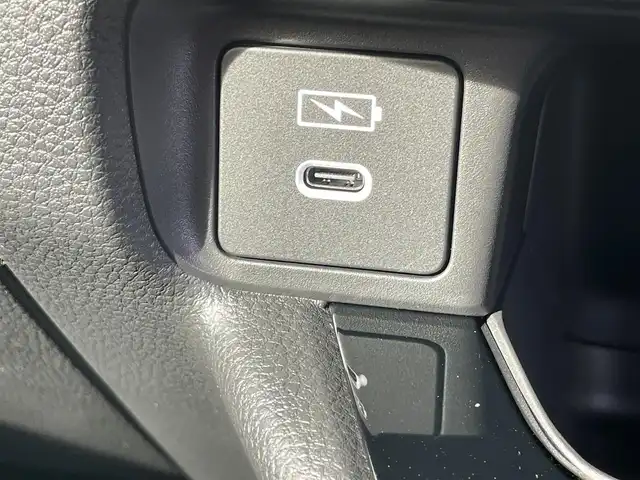 ホンダ ヴェゼル ハイブリッド e:HEV Z 千葉県 2025(令7)年 0.1千km クリスタルブラックパール 登録済未使用車/・登録時走行距離5km/ホンダセンシング/・衝突軽減ブレーキ/レーンキープアシスト/・レーダークルーズコントロール/オートハイビーム/・クリアランスソナー/ブラインドスポットモニター/純正9インチコネクトナビ/・フルセグ/BT/USB/カープレイ/バックカメラ/ステアリングスイッチ/パドルシフト/ETC2.0/ハーフレザーシート/シートヒーター(D/N席)/パワーシート()/ワイヤレス充電/パワーバックドア/電動パーキングブレーキ/ブレーキホールド/LEDヘッドライト/オートライト/フォグライト/スマートキー/プッシュスタート/純正18インチAW