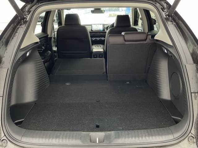 ホンダ ＺＲ－Ｖ ハイブリッド e:HEV Z 兵庫県 2024(令6)年 2.8万km クリスタルブラックパール ・Honda SENSING/・衝突軽減ブレーキ/・先行車発進お知らせ機能/・歩行者事故低減ステアリング/・路外逸脱抑制機能/・標識認識機能/・渋滞追従機能付アダプティブクルーズコントロール/・車線維持支援システム/・トラフィックジャムアシスト（渋滞運転支援機能）/・ブラインドスポットインフォメーション/・誤発進抑制機能/・後方誤発進抑制機能/・近距離衝突軽減ブレーキ/・パーキングセンサーシステム/・後退出庫サポート/・オートハイビーム/・アダプティブドライビングビーム/・BOSEプレミアムサウンドシステム/・純正9インチナビ＆フルセグ＆BT＆USB＆AppleCarPlay/・マルチビューカメラシステム/・ハンズフリーアクセスパワーテールゲート/・本革シート/・前席シートヒーター/・前席パワーシート/・運転席メモリーシート/・革巻きステアリング/・ステアリングリモコン/・ステアリングヒーター/・ワイヤレス充電/・ビルトインETC2.0/・パドルシフト/・横滑り防止装置/・純正フロアマット/・前席ゴムマットあり/・純正18インチアルミホイール/・LEDヘッドライト/・フォグ/・ドアバイザー