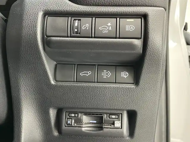 トヨタ ランドクルーザー ２５０ ZX 愛知県 2024(令6)年 0.4万km プラチナホワイトパールマイカ 純正１２．３型ナビ　Ｇｒｇｏセキュリティ　ムーンルーフ　ＪＢＬ　デジイン　茶革　全方位カメラ　ヒッチメンバー　ＥＴＣ２．０　ベンチレーション　ＢＳＭ　ワイヤレス充電　ＨＤＭＩ　トヨタチームメイト　禁煙　モデリスタ