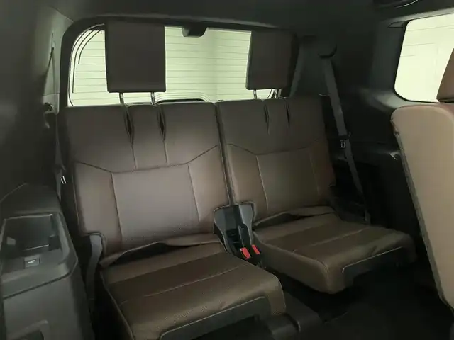 トヨタ ランドクルーザー ２５０ ZX 愛知県 2024(令6)年 0.4万km プラチナホワイトパールマイカ 純正１２．３型ナビ　Ｇｒｇｏセキュリティ　ムーンルーフ　ＪＢＬ　デジイン　茶革　全方位カメラ　ヒッチメンバー　ＥＴＣ２．０　ベンチレーション　ＢＳＭ　ワイヤレス充電　ＨＤＭＩ　トヨタチームメイト　禁煙　モデリスタ