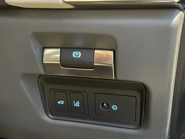 ジャガー Ｅペース S 180PS 愛知県 2018(平30)年 6.1万km 黒Ｍ 黒革シート/ナビ/TV/カープレイ/360度カメラ/Bluetooth/ACC/レーンキープアシスト/ブラインドスポット/パワーバックドア/パワーシート/シートヒーター/LEDヘッドライト/ETC