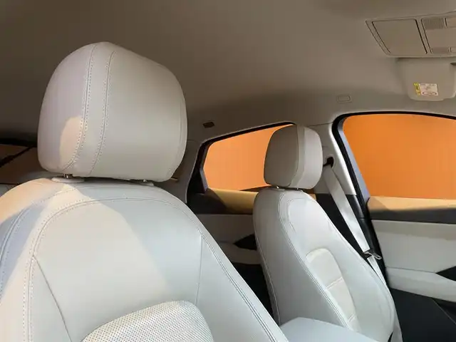 ジャガー Ｅペース S 180PS 愛知県 2018(平30)年 6.1万km 黒Ｍ 黒革シート/ナビ/TV/カープレイ/360度カメラ/Bluetooth/ACC/レーンキープアシスト/ブラインドスポット/パワーバックドア/パワーシート/シートヒーター/LEDヘッドライト/ETC