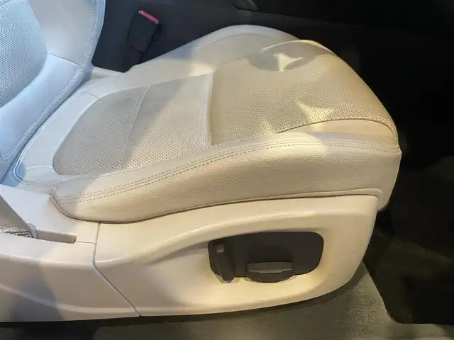 ジャガー Ｅペース S 180PS 愛知県 2018(平30)年 6.1万km 黒Ｍ 黒革シート/ナビ/TV/カープレイ/360度カメラ/Bluetooth/ACC/レーンキープアシスト/ブラインドスポット/パワーバックドア/パワーシート/シートヒーター/LEDヘッドライト/ETC