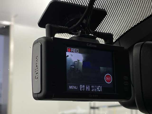 フォルクスワーゲン ポロ ブルーGT 岐阜県 2015(平27)年 4.9万km ピュアホワイト 純正SDナビゲーション/FM AM/DVD CD/MUSIC CATCHER/TV/SD/USB /iPod/Bluetooth /VTR/革巻きGTステアリング/ステアリングリモコン/パドルシフト/レーダークルーズコントロール/バニティランプ/純正ETC/冬タイヤ付きAW車載/横滑り防止装置