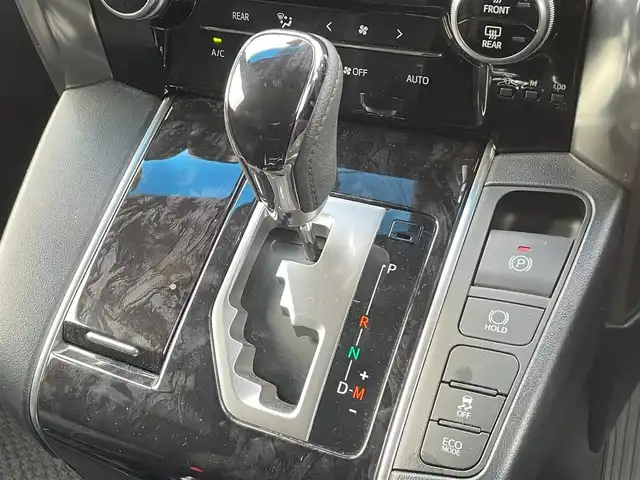 トヨタ アルファード S タイプゴールド 滋賀県 2021(令3)年 4.8万km ラグジュアリーホワイトパールクリスタルシャインガラスフレーク モデリスタエアロ/フリップダウンモニター/両側パワースライドドア/純正9インチナビ/（AM/FM/CD/DVD/フルセグ/Bluetooth/USB）/バックカメラ/ドライブレコーダー/ビルトインETC/デジタルインナーミラー/トヨタセーフティセンス/・踏み間違い防止アシスト/・ブレーキアシスト/・プリクラッシュブレーキアシスト/・ヒルスタート（坂道発進）アシスト/・前方衝突防止支援システム/・VDC（ビークルダイナミクスコントロール）/・レーンキープアシスト/・車間自動制御システム/・ASCD（オートスピードコントロール装置）/・ABS（アンチロックブレーキシステム）/・標識検知機能/・盗難防止アラーム	/電動格納ミラー/電子パーキング/ブレーキホールド/ステアリングスイッチ/オートライト/オートハイビーム/LEDヘッドライト/フロントフォグ/フルオートエアコン/USB端子/プッシュスタート/スマートキー