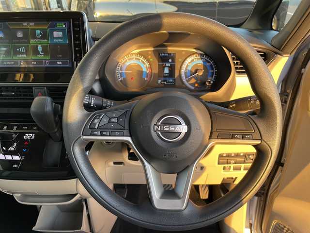 日産 ルークス X 愛知県 2025(令7)年 0.3万km ライトブルーⅡ プロパイロット/純正9型ディスプレイオーディオナビ/全方位カメラ/両側パワースライドドア/バックカメラ/コーナーセンサー/LEDヘッドライト/オートマチックハイビーム/ドライブレコーダー/ETC/衝突軽減システム/Bluetooth/ステアリングスイッチ/スマートキー/プッシュスタート