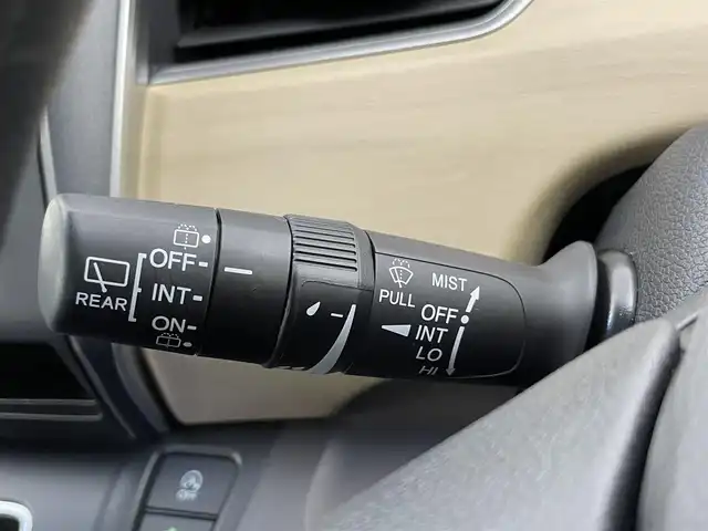 ホンダ フリード G ホンダセンシング 千葉県 2019(平31)年 4.4万km モダンスティールM 禁煙車　/社外８型ＳＤナビ（AVIC-RL902）/AM＆FM＆Bluetooth＆フルセグTV＆CD＆DVD/両側電動スライドドア　/ＬＥＤヘッドライト（オートライト付き）/アクティブコーナリングライト/ビルトインＥＴＣ　/純正フロアマット/ホンダセンシング/レーダークルーズコントロール　/レーンキープアシスト　/衝突軽減ブレーキ/リアサンシェード　/電動格納サイドミラー　/バックカメラ/アイドリングストップ/ウィンカーミラー/2列目キャプテンシート/プッシュスタート/ISOFIX/12Vシガーソケット