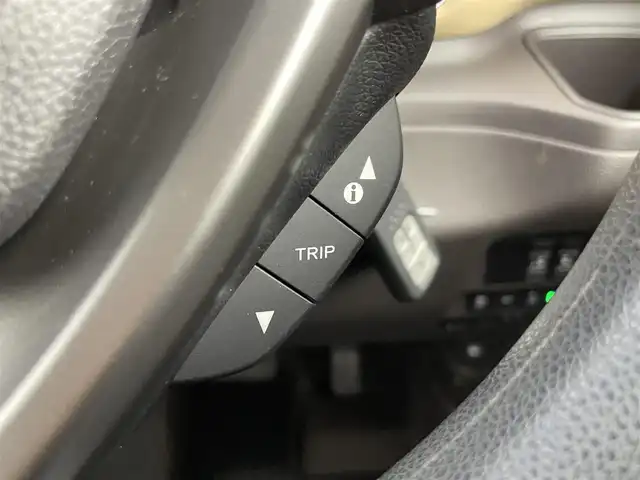 ホンダ フリード G ホンダセンシング 千葉県 2019(平31)年 4.4万km モダンスティールM 禁煙車　/社外８型ＳＤナビ（AVIC-RL902）/AM＆FM＆Bluetooth＆フルセグTV＆CD＆DVD/両側電動スライドドア　/ＬＥＤヘッドライト（オートライト付き）/アクティブコーナリングライト/ビルトインＥＴＣ　/純正フロアマット/ホンダセンシング/レーダークルーズコントロール　/レーンキープアシスト　/衝突軽減ブレーキ/リアサンシェード　/電動格納サイドミラー　/バックカメラ/アイドリングストップ/ウィンカーミラー/2列目キャプテンシート/プッシュスタート/ISOFIX/12Vシガーソケット