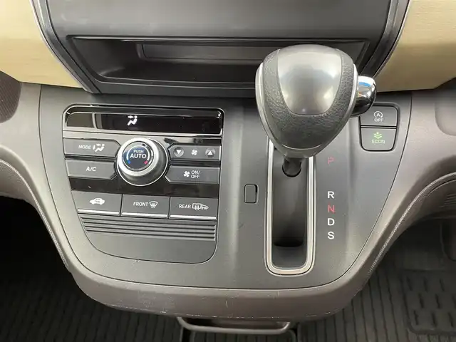 ホンダ フリード G ホンダセンシング 千葉県 2019(平31)年 4.4万km モダンスティールM 禁煙車　/社外８型ＳＤナビ（AVIC-RL902）/AM＆FM＆Bluetooth＆フルセグTV＆CD＆DVD/両側電動スライドドア　/ＬＥＤヘッドライト（オートライト付き）/アクティブコーナリングライト/ビルトインＥＴＣ　/純正フロアマット/ホンダセンシング/レーダークルーズコントロール　/レーンキープアシスト　/衝突軽減ブレーキ/リアサンシェード　/電動格納サイドミラー　/バックカメラ/アイドリングストップ/ウィンカーミラー/2列目キャプテンシート/プッシュスタート/ISOFIX/12Vシガーソケット