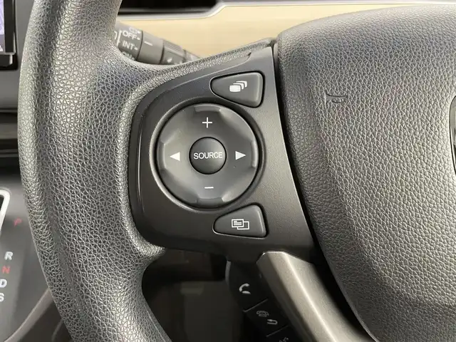 ホンダ フリード G ホンダセンシング 千葉県 2019(平31)年 4.4万km モダンスティールM 禁煙車　/社外８型ＳＤナビ（AVIC-RL902）/AM＆FM＆Bluetooth＆フルセグTV＆CD＆DVD/両側電動スライドドア　/ＬＥＤヘッドライト（オートライト付き）/アクティブコーナリングライト/ビルトインＥＴＣ　/純正フロアマット/ホンダセンシング/レーダークルーズコントロール　/レーンキープアシスト　/衝突軽減ブレーキ/リアサンシェード　/電動格納サイドミラー　/バックカメラ/アイドリングストップ/ウィンカーミラー/2列目キャプテンシート/プッシュスタート/ISOFIX/12Vシガーソケット