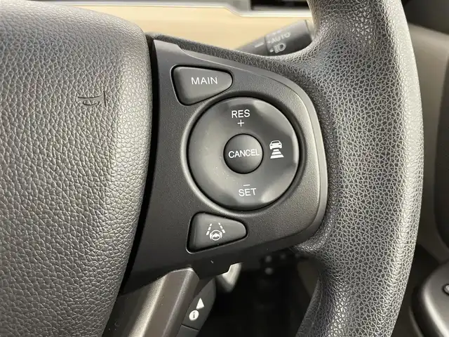 ホンダ フリード G ホンダセンシング 千葉県 2019(平31)年 4.4万km モダンスティールM 禁煙車　/社外８型ＳＤナビ（AVIC-RL902）/AM＆FM＆Bluetooth＆フルセグTV＆CD＆DVD/両側電動スライドドア　/ＬＥＤヘッドライト（オートライト付き）/アクティブコーナリングライト/ビルトインＥＴＣ　/純正フロアマット/ホンダセンシング/レーダークルーズコントロール　/レーンキープアシスト　/衝突軽減ブレーキ/リアサンシェード　/電動格納サイドミラー　/バックカメラ/アイドリングストップ/ウィンカーミラー/2列目キャプテンシート/プッシュスタート/ISOFIX/12Vシガーソケット