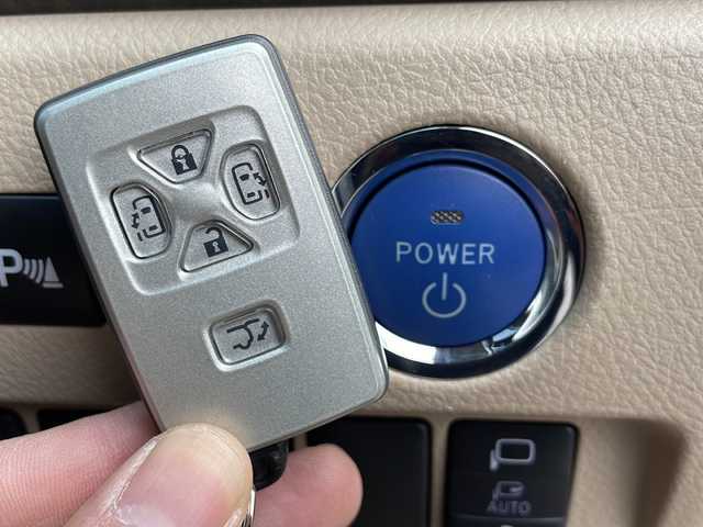 トヨタ アルファードハイブリット G Lパッケージ 岩手県 2012(平24)年 4.9万km ゴールドパールクリスタルシャイン SR プレミアムサウンドナビ フリップダウンモニター 全周囲C フルセグ 両側電動スライド 電動リアゲート メモリ付電動革シート シートヒーター クルコン ドラレコ AC100Vコンセント 純正16AW オートHIDライト フォグ