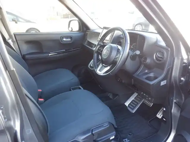 ホンダ Ｎ ＯＮＥ プレミアム ツアラー 静岡県 2021(令3)年 1.8万km シャイニンググレーM  ワンオーナー(保証書あり)/ 走行：17235km(登録時)/ 4WD ターボ/ ホンダセンシング/ スマートキー/ プッシュスタート/ Gathers スタンダードインターナビ/　(VXM-214VFi)/ バックカメラ/ ナビ連動ドライブレコーダー/ ビルトインETC2.0/ パドルシフト/ 前席シートヒーター/ 純正15インチアルミ/ 純正フロアマット