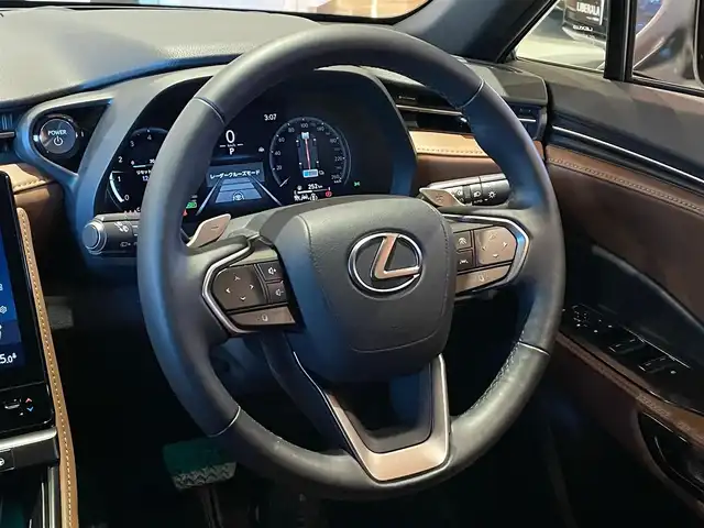 レクサス ＬＢＸ リラックス 道央・札幌 2024(令6)年 0.7万km ソニッククォーツ MODELLISTAアドバンストラグジュアリーパッケージ/　・フロントスポイラー/　・サイドスカート/　・リヤスカート/カラーヘッドアップディスプレイ/純正ドライブレコーダー/LexusSafetySystem+/ブラインドスポットモニター/パノラミックビューモニター/9.8インチディスプレイオーディオ(コネクティッドナビ対応)/フルセグTV/USB/Bluetooth/LEDヘッドランプ/本革シート/シートヒーター/運転席パワーシート/パワーバックドア