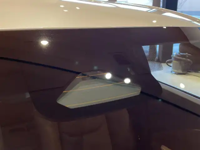 レクサス ＬＢＸ リラックス 道央・札幌 2024(令6)年 0.7万km ソニッククォーツ MODELLISTAアドバンストラグジュアリーパッケージ/　・フロントスポイラー/　・サイドスカート/　・リヤスカート/カラーヘッドアップディスプレイ/純正ドライブレコーダー/LexusSafetySystem+/ブラインドスポットモニター/パノラミックビューモニター/9.8インチディスプレイオーディオ(コネクティッドナビ対応)/フルセグTV/USB/Bluetooth/LEDヘッドランプ/本革シート/シートヒーター/運転席パワーシート/パワーバックドア