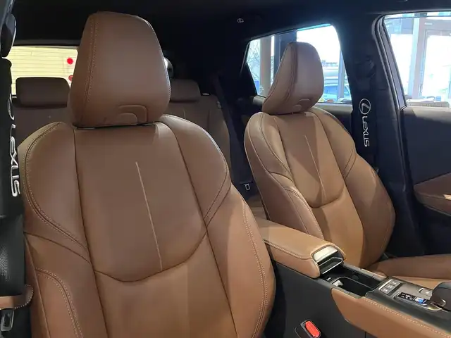 レクサス ＬＢＸ リラックス 道央・札幌 2024(令6)年 0.7万km ソニッククォーツ MODELLISTAアドバンストラグジュアリーパッケージ/　・フロントスポイラー/　・サイドスカート/　・リヤスカート/カラーヘッドアップディスプレイ/純正ドライブレコーダー/LexusSafetySystem+/ブラインドスポットモニター/パノラミックビューモニター/9.8インチディスプレイオーディオ(コネクティッドナビ対応)/フルセグTV/USB/Bluetooth/LEDヘッドランプ/本革シート/シートヒーター/運転席パワーシート/パワーバックドア