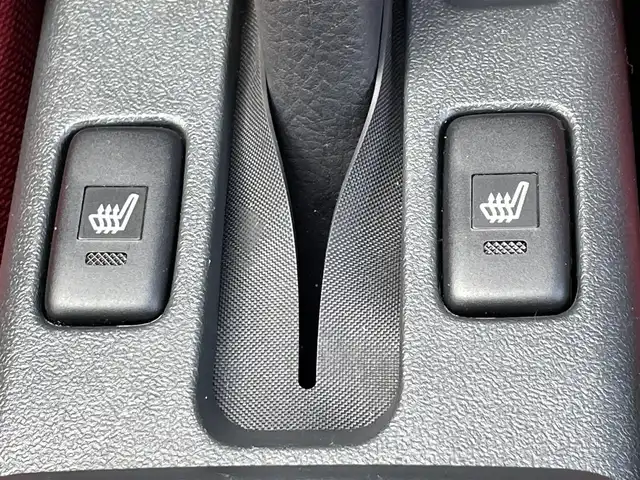 ダイハツ コペン セロ 滋賀県 2015(平27)年 0.6万km パールホワイトⅢ 社外7インチナビ/【Bluetooth/CD/DVD/フルセグTV】/LEDヘッドライト/ETC/D/Nシートヒーター/純正フロアマット/プッシュスタート/スマートキー/ステアリングリモコン/MTモード付AT