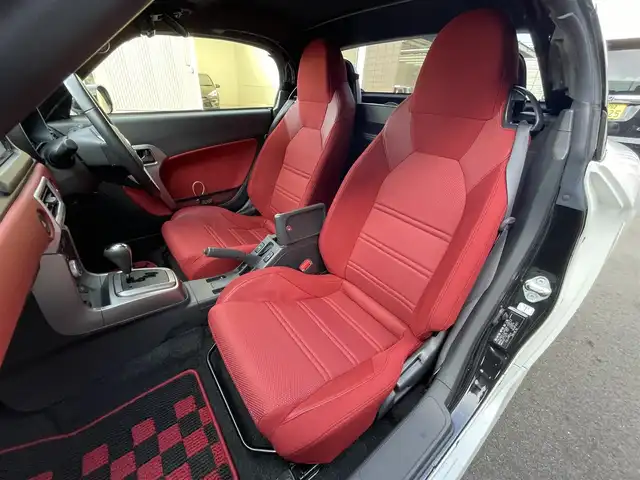 ダイハツ コペン セロ 滋賀県 2015(平27)年 0.6万km パールホワイトⅢ 社外7インチナビ/【Bluetooth/CD/DVD/フルセグTV】/LEDヘッドライト/ETC/D/Nシートヒーター/純正フロアマット/プッシュスタート/スマートキー/ステアリングリモコン/MTモード付AT