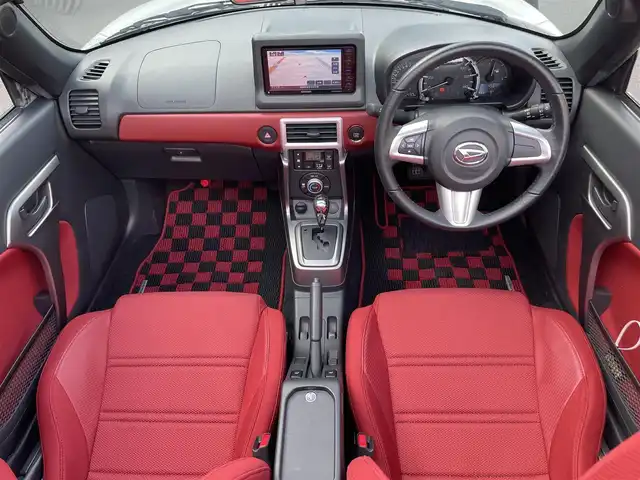 ダイハツ コペン セロ 滋賀県 2015(平27)年 0.6万km パールホワイトⅢ 社外7インチナビ/【Bluetooth/CD/DVD/フルセグTV】/LEDヘッドライト/ETC/D/Nシートヒーター/純正フロアマット/プッシュスタート/スマートキー/ステアリングリモコン/MTモード付AT