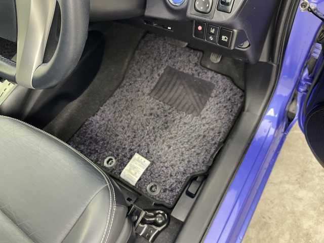 トヨタ アクア G ブラックソフトレザーセレ 群馬県 2016(平28)年 4.2万km パープルメタリック 純正ナビ　バックカメラ　ビルトインＥＴＣ　ドラレコ　ハーフレザーシート　衝突被害軽減ブレーキ　レーンアシスト　オートマチックハイビーム　キセノンヘッドライト　フォグランプ　スマートキー　禁煙車