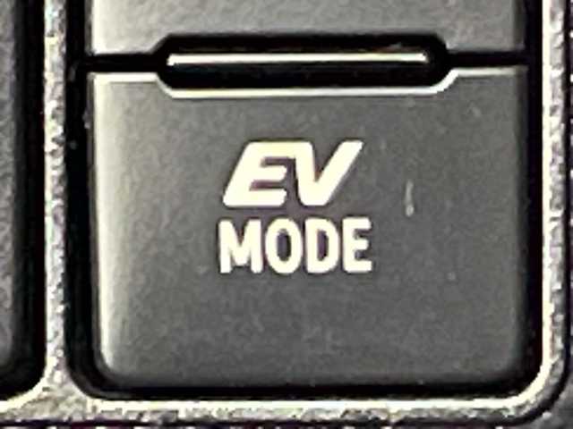 トヨタ アクア G ブラックソフトレザーセレ 群馬県 2016(平28)年 4.2万km パープルメタリック 純正ナビ　バックカメラ　ビルトインＥＴＣ　ドラレコ　ハーフレザーシート　衝突被害軽減ブレーキ　レーンアシスト　オートマチックハイビーム　キセノンヘッドライト　フォグランプ　スマートキー　禁煙車