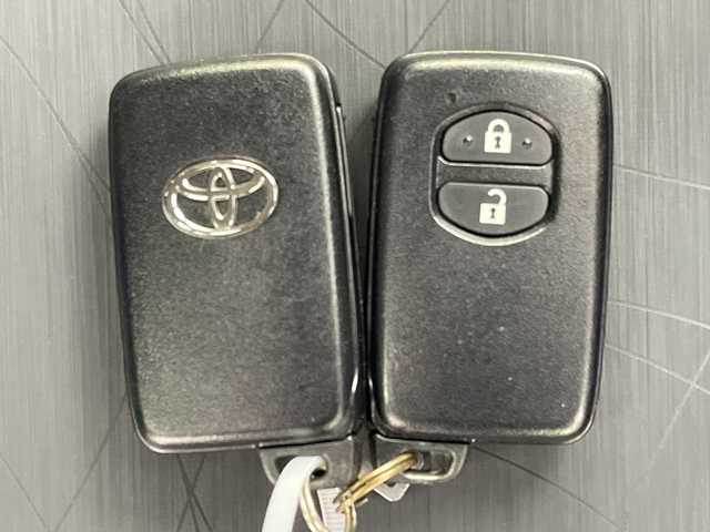 トヨタ アクア G ブラックソフトレザーセレ 群馬県 2016(平28)年 4.2万km パープルメタリック 純正ナビ　バックカメラ　ビルトインＥＴＣ　ドラレコ　ハーフレザーシート　衝突被害軽減ブレーキ　レーンアシスト　オートマチックハイビーム　キセノンヘッドライト　フォグランプ　スマートキー　禁煙車