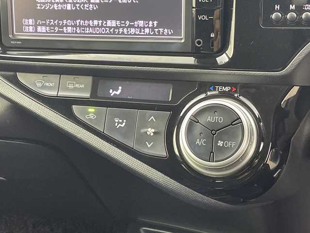 トヨタ アクア G ブラックソフトレザーセレ 群馬県 2016(平28)年 4.2万km パープルメタリック 純正ナビ　バックカメラ　ビルトインＥＴＣ　ドラレコ　ハーフレザーシート　衝突被害軽減ブレーキ　レーンアシスト　オートマチックハイビーム　キセノンヘッドライト　フォグランプ　スマートキー　禁煙車