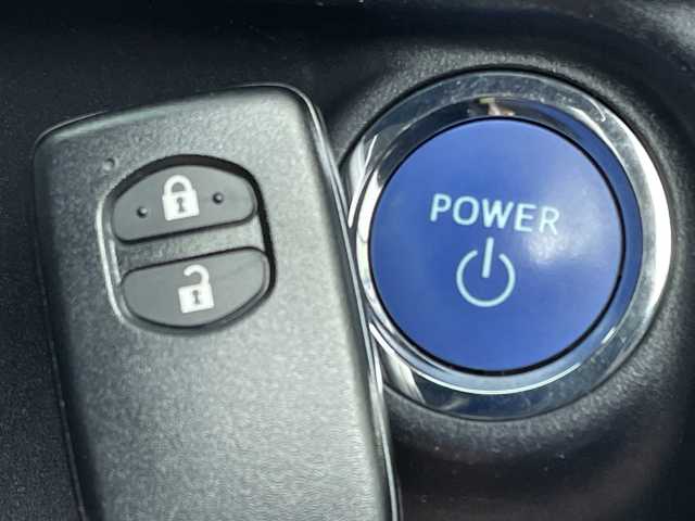 トヨタ アクア G ブラックソフトレザーセレ 群馬県 2016(平28)年 4.2万km パープルメタリック 純正ナビ　バックカメラ　ビルトインＥＴＣ　ドラレコ　ハーフレザーシート　衝突被害軽減ブレーキ　レーンアシスト　オートマチックハイビーム　キセノンヘッドライト　フォグランプ　スマートキー　禁煙車