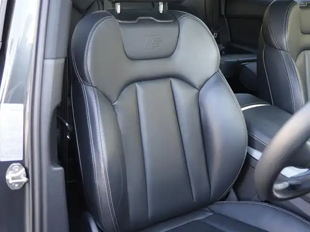 アウディ アウディ Ｑ７ 55TFSIクワトロ Sライン 静岡県 2022(令4)年 4.6万km デイトナグレーパールエフェクト ブラックスタイリングパッケージ/パノラマサンルーフ/MMIナビフルセグTVBluetoothCarplay対応/サラウンドカメラ/パルコナレザーシート　シートヒーター/メモリーパワーシート/マトリクスLEDヘッドライト/AUDISport21インチアルミホイール/AUDIドライブセレクト/AUDIプレセンス/7シーターパッケージ/クロージングサポートドア/パワーテールゲート/アンビエントライト/DSRCETC