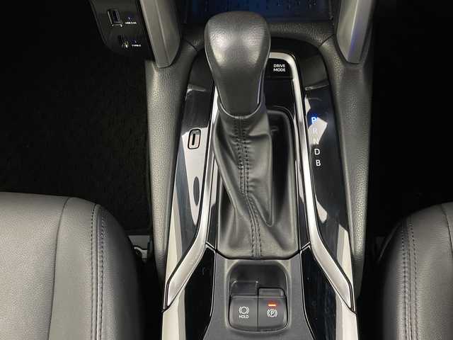 トヨタ カローラ クロス ハイブリッド Z 宮城県 2023(令5)年 3.4万km アティチュードブラックマイカ トヨタセーフティセンス/・プリクラッシュセーフティ/・レーントレーシングアシスト/・レーダークルーズコントロール/・オートマチックハイビーム/・パーキングサポートブレーキ/・ソナー/純正9インチディスプレイオーディオ/・BT/USB/Miracast/フルセグテレビ/バックカメラ/パワーバックドア/ハーフレザーシート/運転席パワーシート/前席シートヒーター/ビルトインETC/シーケンシャルランプ/LEDヘッドライト/LEDフォグランプ/電動パーキングブレーキ/オートホールド/プッシュスタート/スマートキー/スペアキー/純正18インチアルミホイール/純正フロアマット/ルーフレール