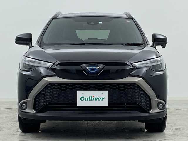トヨタ カローラ クロス ハイブリッド Z 宮城県 2023(令5)年 3.4万km アティチュードブラックマイカ トヨタセーフティセンス/・プリクラッシュセーフティ/・レーントレーシングアシスト/・レーダークルーズコントロール/・オートマチックハイビーム/・パーキングサポートブレーキ/・ソナー/純正9インチディスプレイオーディオ/・BT/USB/Miracast/フルセグテレビ/バックカメラ/パワーバックドア/ハーフレザーシート/運転席パワーシート/前席シートヒーター/ビルトインETC/シーケンシャルランプ/LEDヘッドライト/LEDフォグランプ/電動パーキングブレーキ/オートホールド/プッシュスタート/スマートキー/スペアキー/純正18インチアルミホイール/純正フロアマット/ルーフレール