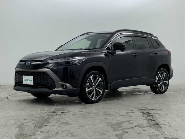 トヨタ カローラ クロス ハイブリッド Z 宮城県 2023(令5)年 3.4万km アティチュードブラックマイカ トヨタセーフティセンス/・プリクラッシュセーフティ/・レーントレーシングアシスト/・レーダークルーズコントロール/・オートマチックハイビーム/・パーキングサポートブレーキ/・ソナー/純正9インチディスプレイオーディオ/・BT/USB/Miracast/フルセグテレビ/バックカメラ/パワーバックドア/ハーフレザーシート/運転席パワーシート/前席シートヒーター/ビルトインETC/シーケンシャルランプ/LEDヘッドライト/LEDフォグランプ/電動パーキングブレーキ/オートホールド/プッシュスタート/スマートキー/スペアキー/純正18インチアルミホイール/純正フロアマット/ルーフレール