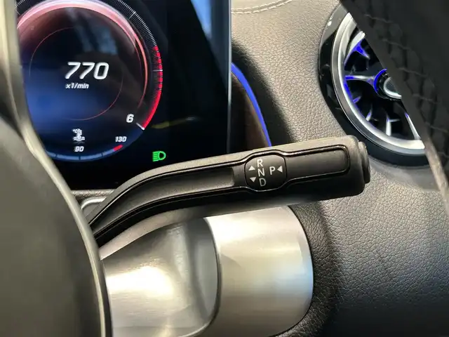 メルセデス・ベンツ Ｍ・ベンツ ＧＬＢ２００ｄ 4マチック 福岡県 2022(令4)年 4.3万km マウンテングレー ＳＲ　/レザーエクスクルーシブＰＫＧ　/白革　/ＡＣＣ／ＢＳＭ　/アンビエントライト　/純正ナビ　/３６０°カメラシステム　/Ｂｌｕｅｔｏｏｔｈ　/電動リアゲート　/前席パワーシート／シートヒーター　/純正１８インチＡＷ