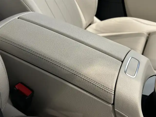 メルセデス・ベンツ Ｍ・ベンツ ＧＬＢ２００ｄ 4マチック 福岡県 2022(令4)年 4.3万km マウンテングレー ＳＲ　/レザーエクスクルーシブＰＫＧ　/白革　/ＡＣＣ／ＢＳＭ　/アンビエントライト　/純正ナビ　/３６０°カメラシステム　/Ｂｌｕｅｔｏｏｔｈ　/電動リアゲート　/前席パワーシート／シートヒーター　/純正１８インチＡＷ