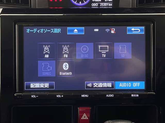 トヨタ ルーミー カスタムG S 長野県 2018(平30)年 2.6万km パールホワイトⅢ 4WD/モデリスタエアロ/両側パワースライドドア/純正9インチSDナビ(CD/DVD/BT/SD/フルセグTV)/クルーズコントロール/純正ビルトインETC/ステアリングスイッチ/ドアバイザー/電動格納ミラー/二列目サンシェード/シートリフター/レザー調シートカバー全席装着/モデリスタ製アルミホイール/ドアバイザー/オートライト/スマートキー/スペアキー1本/プッシュスタート