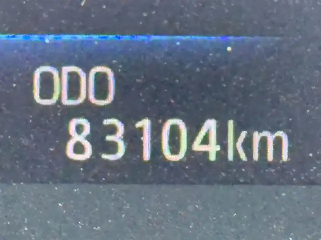 トヨタ クラウン ハイブリッド S スポーツスタイル 兵庫県 2020(令2)年 8.4万km ホワイトパールクリスタルシャイン 純正8型ナビ(BT/DVD/Blu-ray)/フルセグTV/バックカメラ/ビルトインETC2.0/ユピテルドライブレコーダー/レーダークルーズコントロール/クリアランスソナー/セーフティセンス/・レーントレーシングアシスト/・プリクラッシュセーフティ/・オートマチックハイビーム/・ロードサインアシスト/・先行車発進告知機能/ブラインドスポットモニター/リアクロストラフィックオートブレーキ/リアクロストラフィックアラート/スモーク加飾LEDヘッドランプ/本革巻きステアリング/ステアリングヒーター/パドルシフト/合皮/ファブリックコンビシート/前席パワーシート/シートヒーター/純正18インチアルミホイール/スマートエントリー/スタートシステム/禁煙車