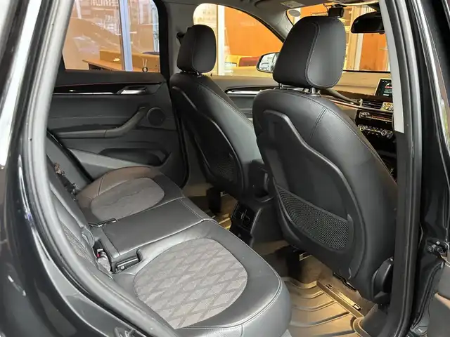 ＢＭＷ Ｘ１ xDrive 18d xライン 宮城県 2017(平29)年 5.1万km サファイアブラックP 純正ナビ/バックカメラ/CD/DVD再生/ハーフレザー(黒)/シーとヒーター/LEDヘッドライト/フロントフォグ/パワーバックドア/前後ドラレコ/ミラーETC/アイドリングストップ/ACC/レーンキープアシスト/インテリジェントセーフティ/ワンオーナー/スペアキー×１