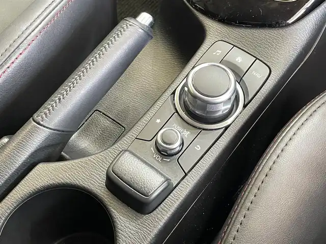 マツダ ＣＸ－３ XD プロアクティブ 岩手県 2016(平28)年 9.6万km セラミックM ４WD/ディーゼルターボ/BOSEサウンドシステム/セーフティパッケージ/スマートシティブレーキサポート/マツダレーダークルーズコントロール/レーンアシスト/ドライバーアテンションアラート/アダプティブLEDヘッドライト/パーキングセンサーシステム/AT誤発進抑制制御/横滑り防止装置/アイドリングストップ/シートポジション連動連動アクティブドライビングディスプレイ/10wayメモリ付きパワーシート（運転席）/前席シートヒーター/ステアリングヒーター/純正ナビ/ETC/バックカメラ/リヤフォグランプ/社外18インチアルミホイール