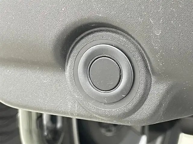 スズキ ジムニー XC 岡山県 2025(令7)年 0.1万km未満 ジャングルグリーン 届出済未使用車/シートヒーター/クルーズコントロール/ミラーヒーター/ステアリングスイッチ/チルトステアリング/ダウンヒルアシストコントロール/シートリフター/スマートキー×2/新車保証書/取扱説明書/ISOFIX/４WD/スズキセーフティーサポート/・デュアルセンサーブレーキサポート/・誤発進抑制機能/・車線逸脱警報機能/・ふらつき警報機能/・ハイビームアシスト/・先行車発進お知らせ機能/・標識認識機能/(進入禁止、はみ出し通行禁止、最高速度)